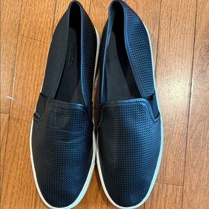 Vince Blair Black Slip-On Casual Sneakers